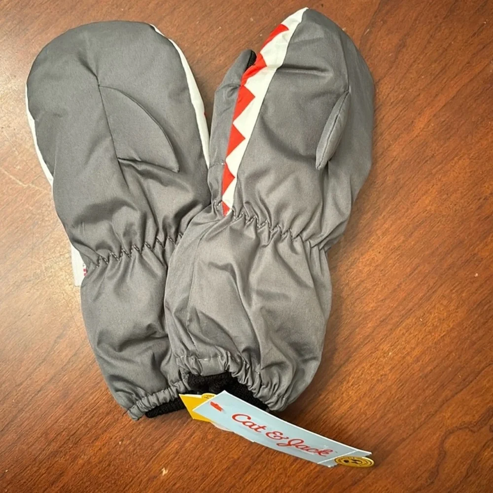 New Cat & Jack Toddler Gray Shark Insulated water proof Mittens 12-24M N…